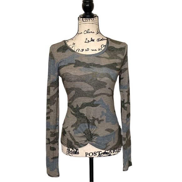 Aeropostale Women's Camo Green Long Sleeve Twist Front Tee Top Size S - Picture 1 of 6